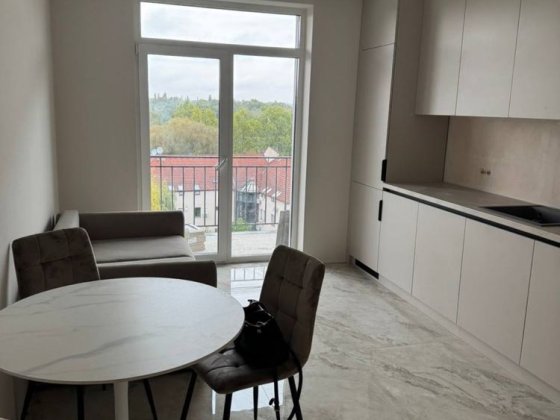 Продаж 1,5-кімнатної квартири з виглядом на парк Боздош Ужгород