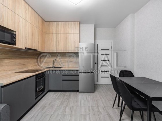 Терміновий Продаж / Квартири вул. Загорівська, 17-21 Киев