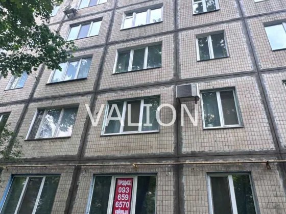 Продаж 3 кім. квартири без ремонту, метро Дорогожичі, вулиця Бакінська Киев