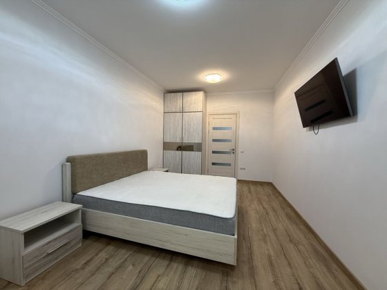 Продається велика однокімнатна квартира,рн Проспекту Чернівці