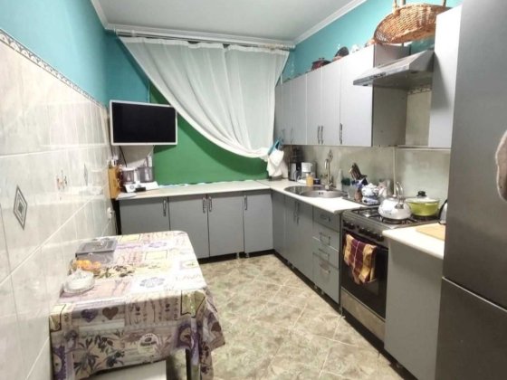 Продам 3 кімнатну квартиру в районі  ,,Депот,, від власника Черновцы