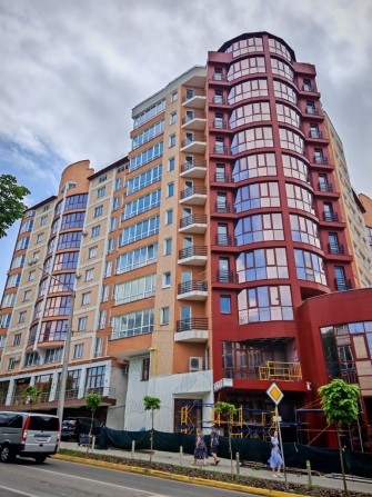 Продається 2к квартира по вул Героїв Майдану, Чернівціжитлобуд - фото 1