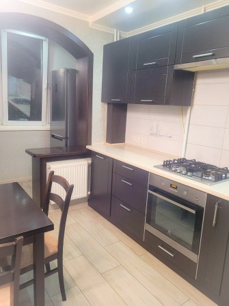 Продається 3-х кімнатна квартира з ремонтом - фото 1