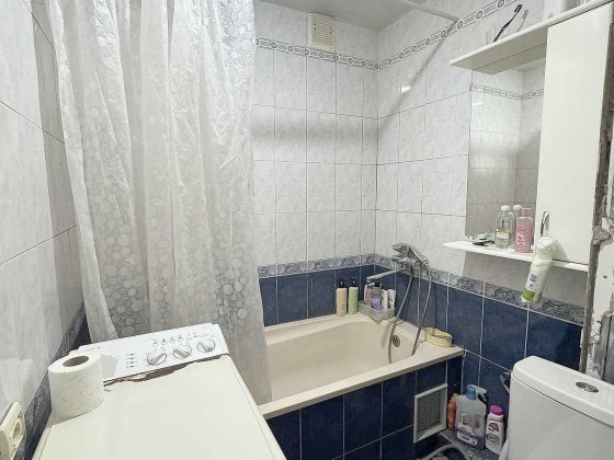 Продаж 2 к кв Дашкевича Воскресенка Киев