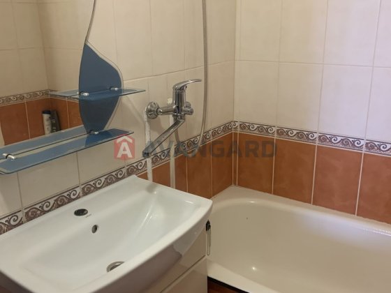 Тепла недорога 3-кімнатна квартира в цегла будинку з ОСББ біля річки!