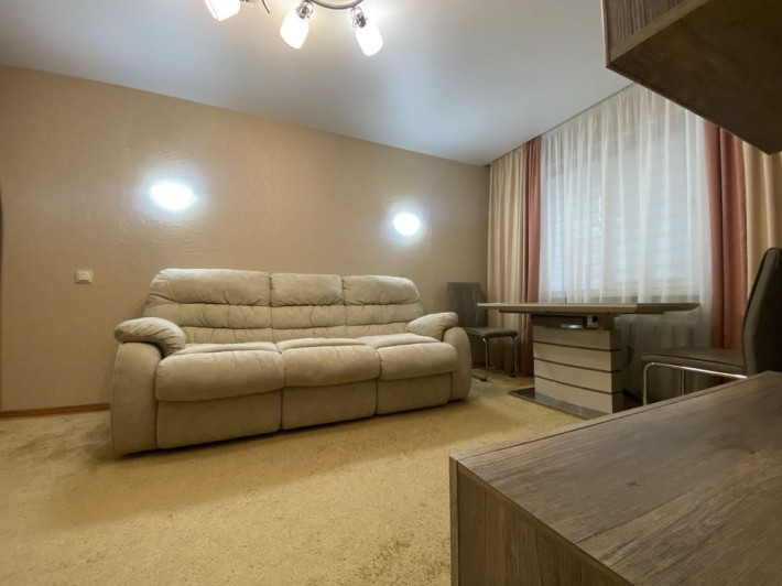 Продам 3-кімнатну квартиру з ремонтом в Центрі - фото 1