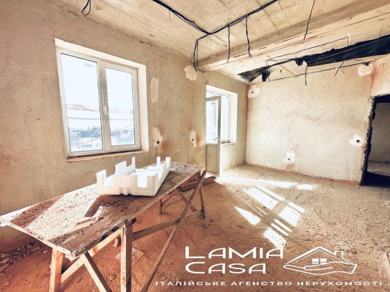 Продаж 3 кімнатноі квартири в новобудові . Біля г. Майдану є оселя Черновцы