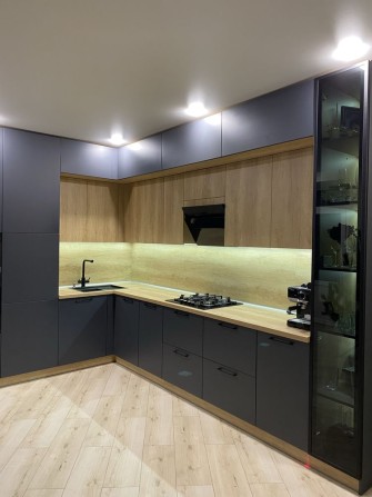 Продам  квартиру - фото 1