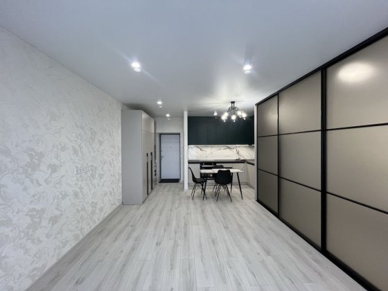 Продаж 1 к квартири 46м2 євроремонт Академічний Винница