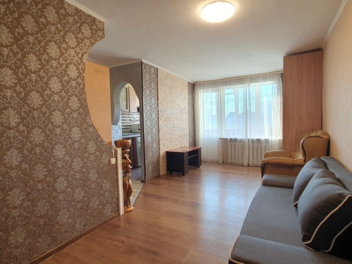 1к, Березняківська 16Б, цегла, з ремонтом, озеро Тельбін - фото 1