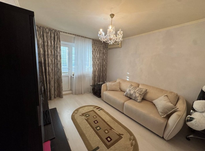 Продаж 3к квартири, вул. А.Ахматової,15 Позняки/Дарницький р-н - фото 1