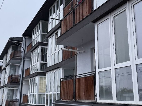 Продаж трикімнатної квартири з ремонтом в новобудові Черновцы