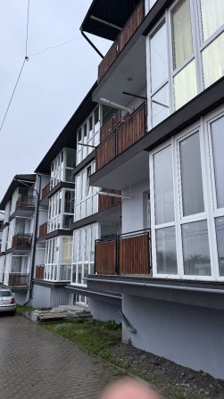 Продаж трикімнатної квартири з ремонтом в новобудові - фото 1