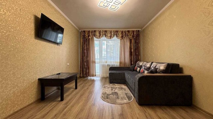 Продаж 1кімнатної квартири вул Захісників України - фото 1