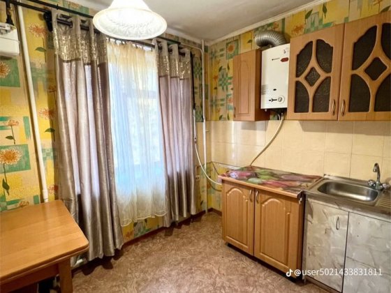 Продаж 2-во кімнатної квартири на проспекті Л.Лукʼяненка Чернигов