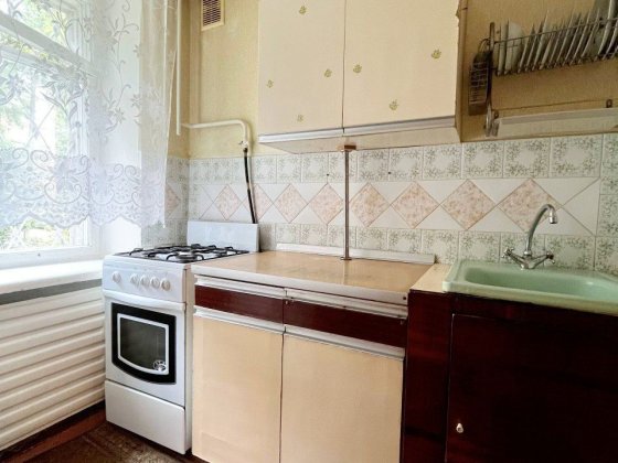 Продам 1 кімнатну квартиру Чернигов