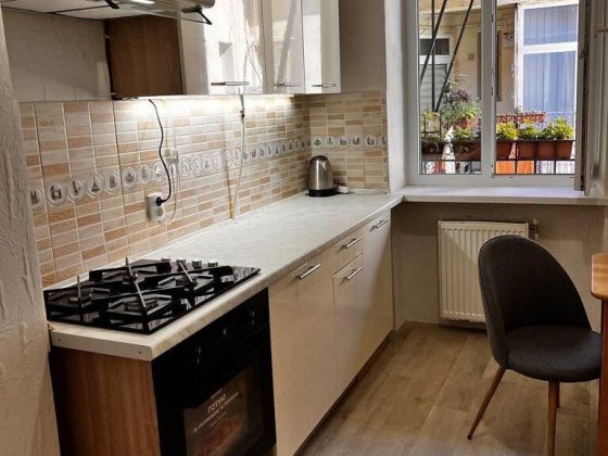 2-к, Корзо вул., 25, Центр Ужгород