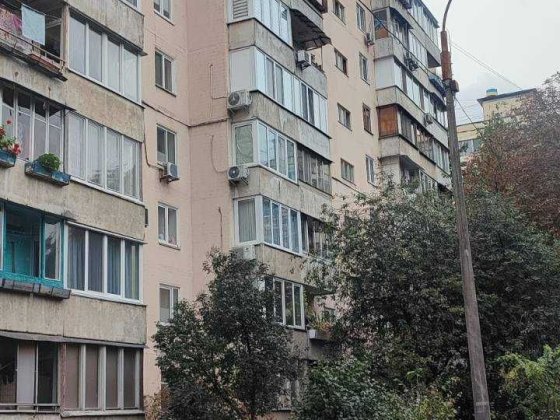 Продаж 2-кімнатної квартири вул.Вишгородська,38-А Киев