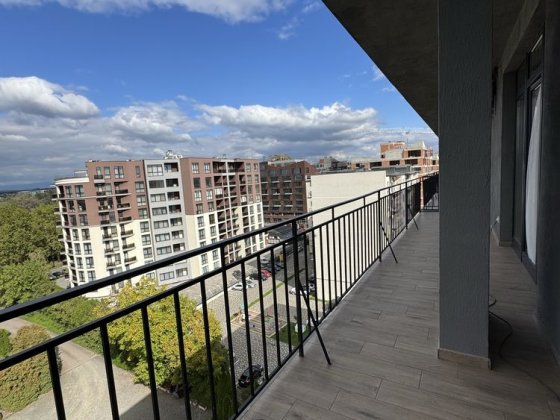 Панорама на парк. Квартира двокімнатна. Пентхаус Ужгород