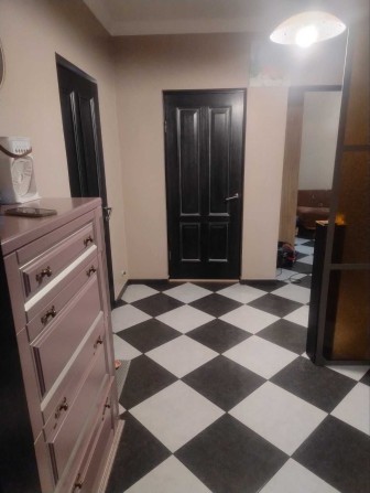 Продам 3-ох кімнатну квартиру на борщагівці з паркувальним місцем. - фото 1