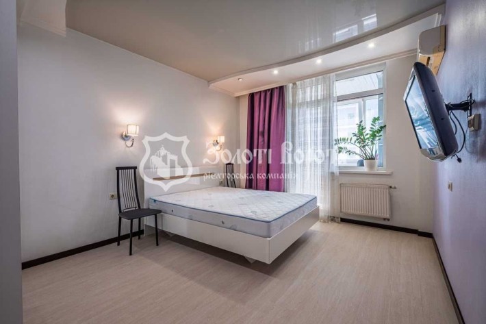 Квартира, 1к. Євроремонт. Ушакова, 1б, Новобіличі, Святошинський район - фото 1