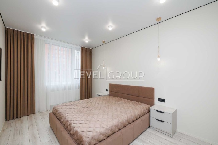 Продаж 1-кімнатної квартири з ремонтом в ЖК Svitlo Park, Столичне шосе - фото 1