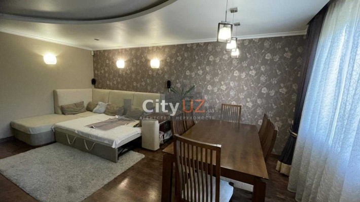 Вигідна ціна! 3-кімнатна з ремонтом у топ-локації м. Ужгород - фото 1