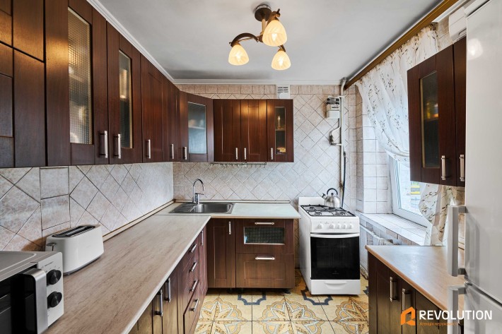 БЕЗ% Теліги Щусева метро Дорогожичі 50м Трикімнатна 53.5м2 4поверх - фото 1