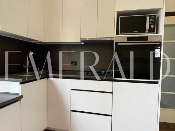 3к. сталінка біля метро КПІ. Автономне опалення + гараж Київ