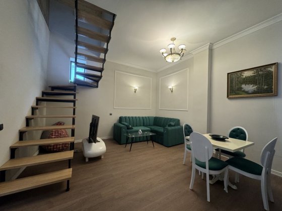 Продаж 1.5к/вул.Берчені/Центр 5хв/70м2 Ужгород