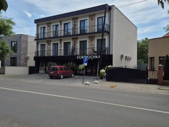 Продається кв-ра в Елітному ЖК  поруч з ТЦ Дастор Ужгород