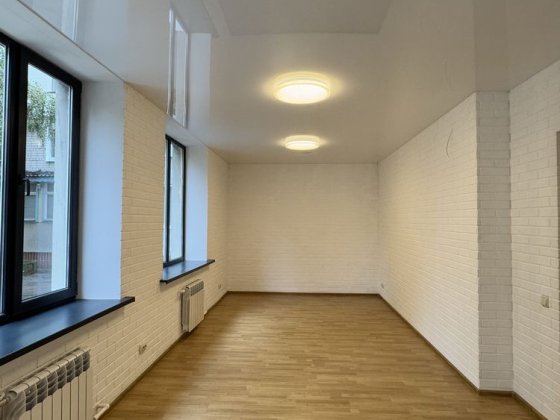 Продам 2 кімнатну студія з сучаним ремонтом Черкаси