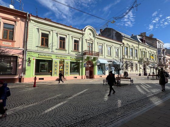 Квартира в центрі пішохідна вулиця О.Кобилянської Черновцы