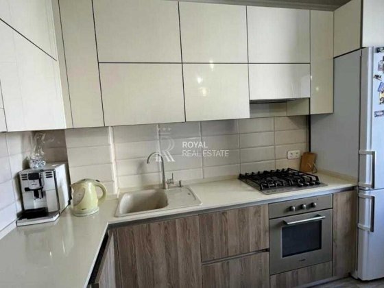 Продаж квартири 70м2 3К 8|10 поверх пр-т Григоренка Петра Киев