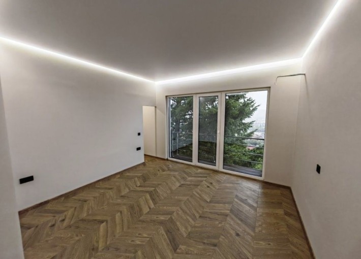 Продам велику 3 кім в новобудові з ремонтом поруч центра - фото 1