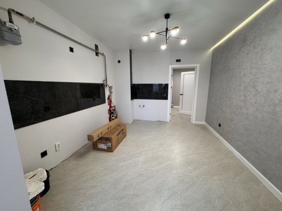 Героїв Майдану 1-но кімнатна новобудова з євроремонтом Чернівці