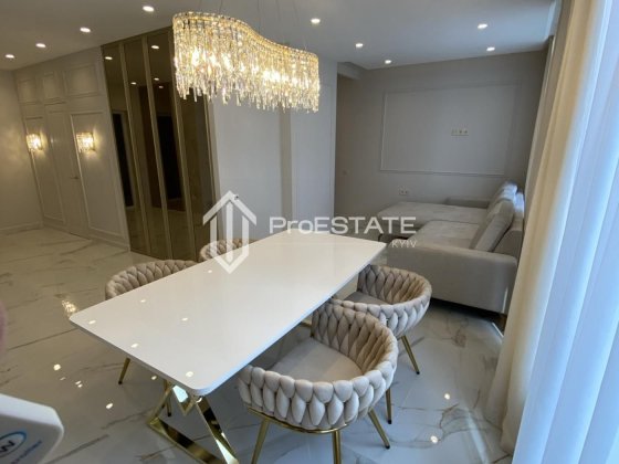 "Варшавський-2" велика одокімна квартира 48 кв.м. Київ