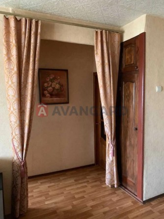 Однокімнатна в центрі цегляний будинок є-віднолення - фото 1