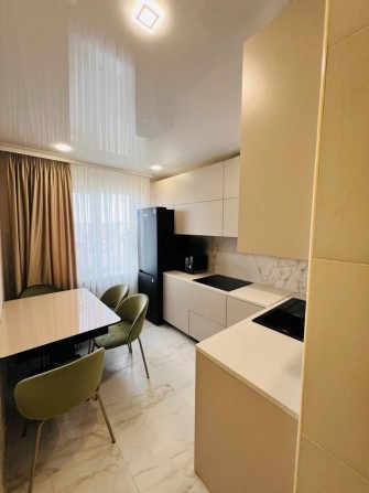 Продаж 3к. квартира, Ремонт, З меблями - фото 1