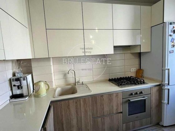 Продам 3 к квартиру на Позняках пр-т Григоренко Дарницький Осокорки Киев