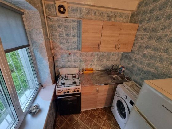 Продам 1 кімнтнатну квартиру вул Сальського 25 метро Дорогожичі Сирець Киев