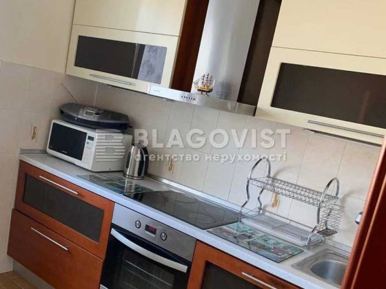 Продам 2 кімнатну квартиру Бальзака Оноре де 81/1 Троєщина, парк Район Киев