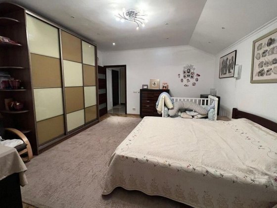 Продаж 2х кім, Центр, 79 м.кв Ужгород