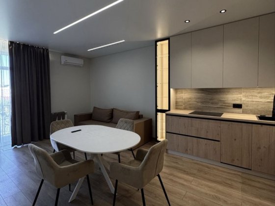 Продаж нової просторої квартири | Центр міста Ужгород