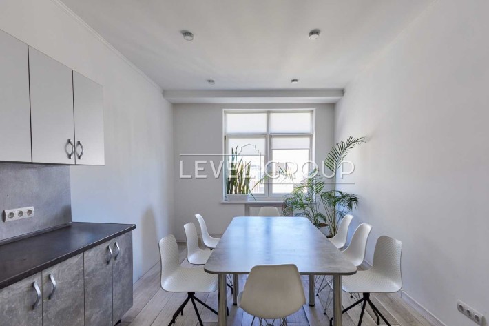 Пентхаус в історичному центрі Києва, вул. Круглоуніверситетська,3-5. - фото 1