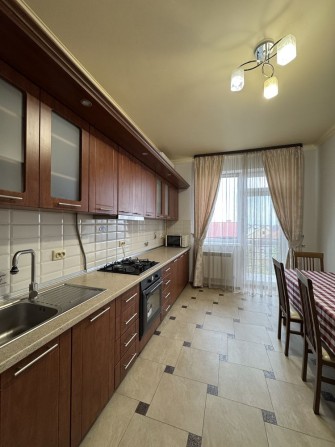 Продається Велика 3-х кімнатна. 3 окремі кімнати . Газ - фото 1