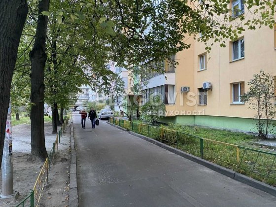 2-к Метро КПІ-5 хв Берестейський пр-кт/Політехнічний провулок 3 Київ