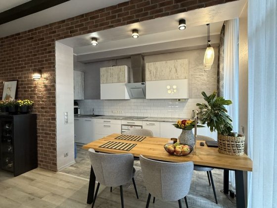 Продаж просторої 2-х ярусної квартири. Ужгород