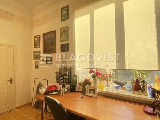 Продам 2к квартиру Гоголівська, 13/30 Воровского Н=3.4 Центр Золоті Киев