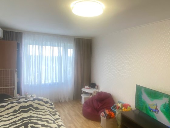 Продам 1 ком.квартиру ул.Верещагина 101 Днепр